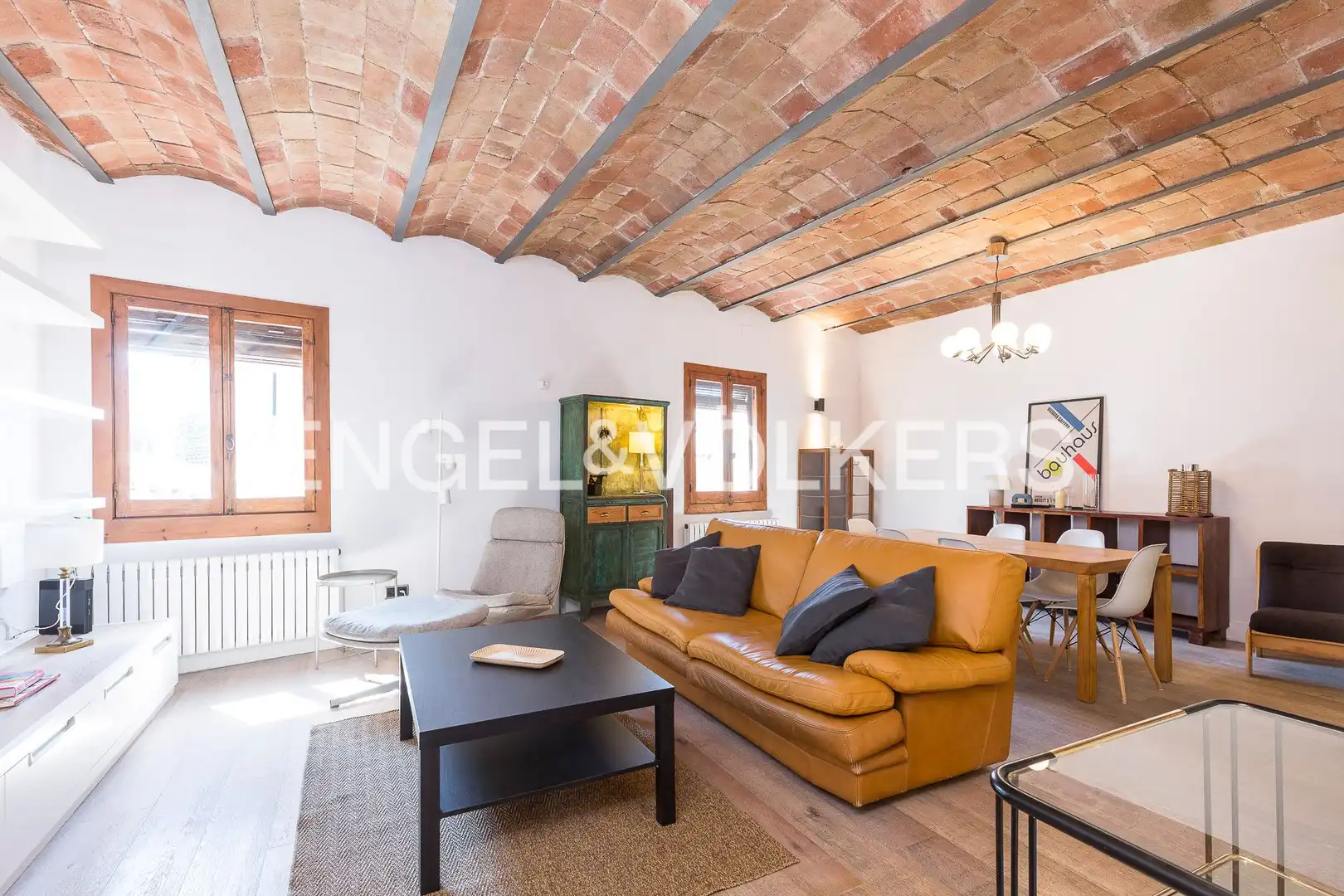 Living room of Flat for rent in Barcelona  with Air Conditioner, Heating and Parquet flooring