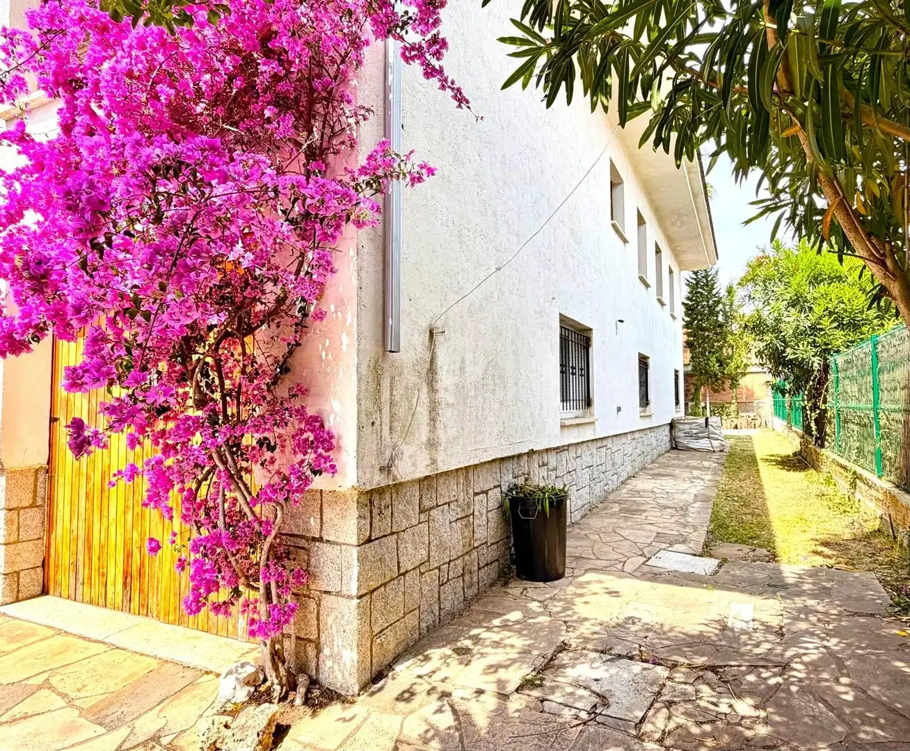 Exterior view of Houses for sale in Canovelles  with Private garden, Terrace and Swimming Pool
