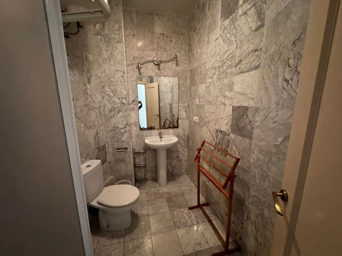 Bathroom of Flat for sale in Sevilla