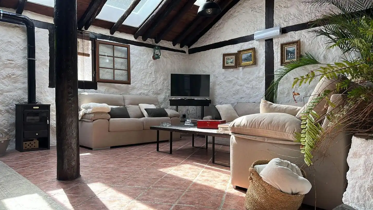 Sala d'estar de Finca rústica en venda en El Tanque amb Terrassa