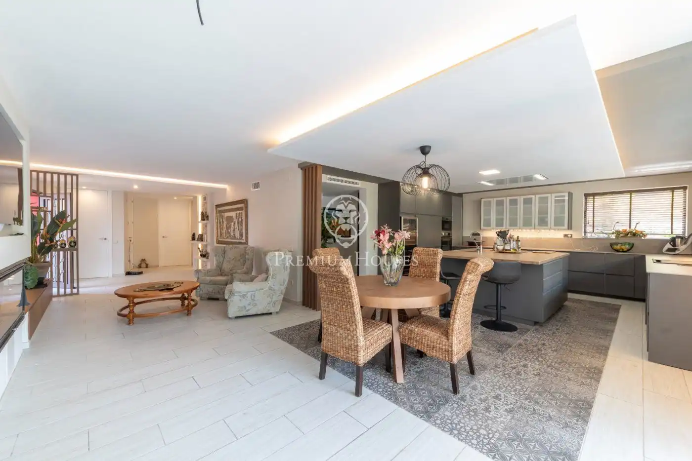 Houses for sale in Vilanova i la Geltrú  with Air Conditioner, Heating and Private garden