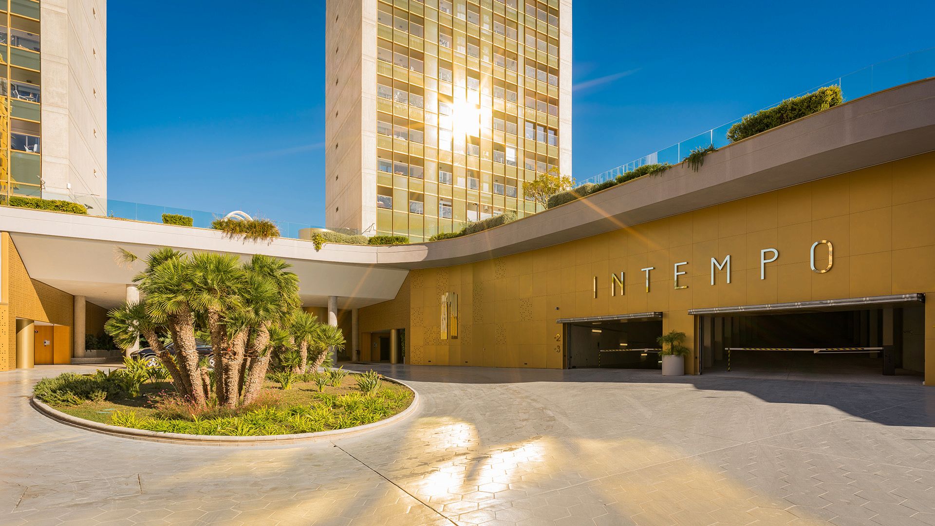 Vista exterior de Piso en venta en Benidorm con Aire acondicionado, Terraza y Trastero