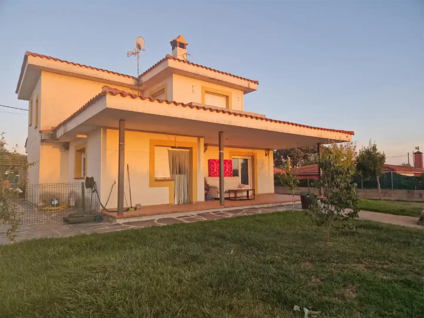 Vista exterior de Casa o chalet en venta en Montesclaros con Jardín privado y Balcón