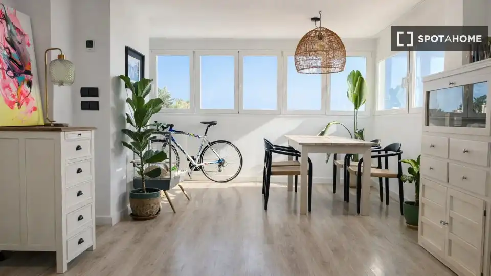 Menjador de Apartament per a compartir en Vélez-Málaga amb Aire condicionat, Calefacció i Terrassa