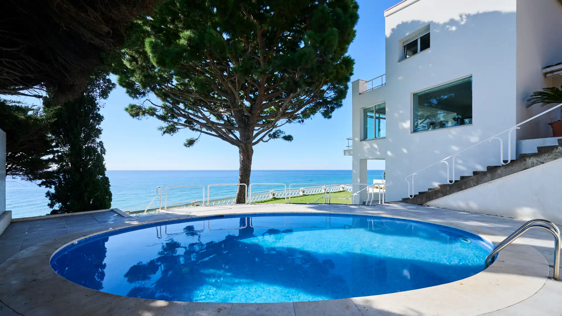 Piscina de Casa o chalet en venta en Arenys de Mar con Aire acondicionado, Calefacción y Jardín privado
