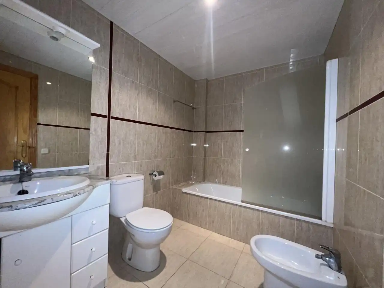 Badezimmer von Wohnung zum Verkauf in L'Ametlla de Mar  mit Klimaanlage, Terrasse und Möbliert