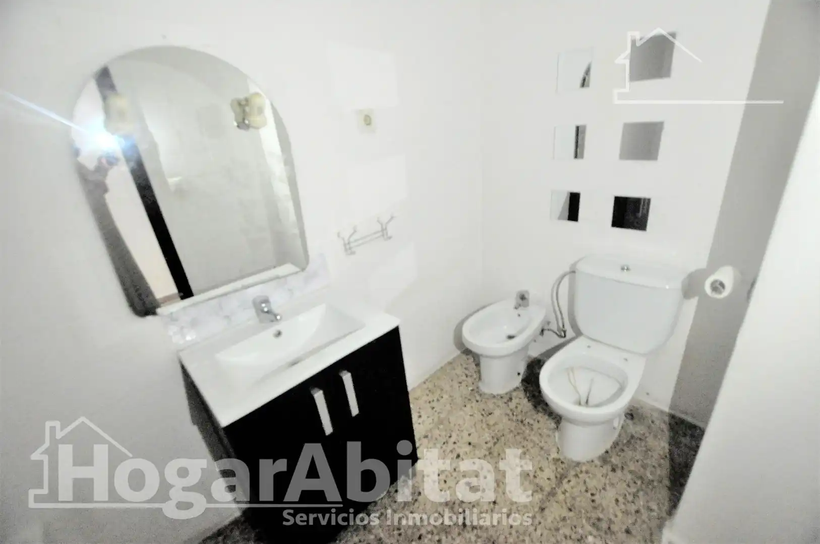 Bathroom of Flat for sale in Mislata  with Balcony