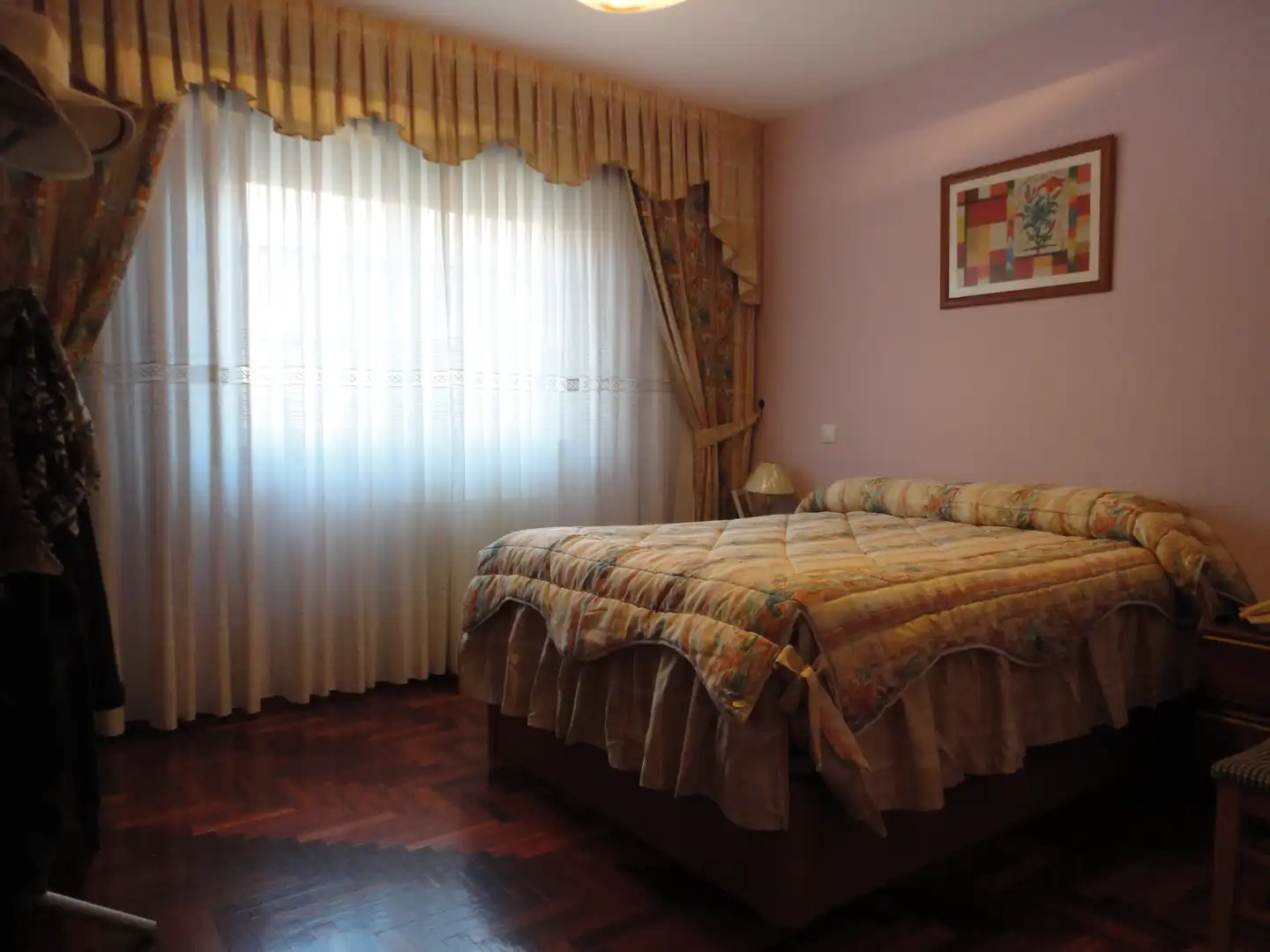 Habitación de Casa adosada en venta en Valladolid con Calefacción, Jardín privado y Parquet
