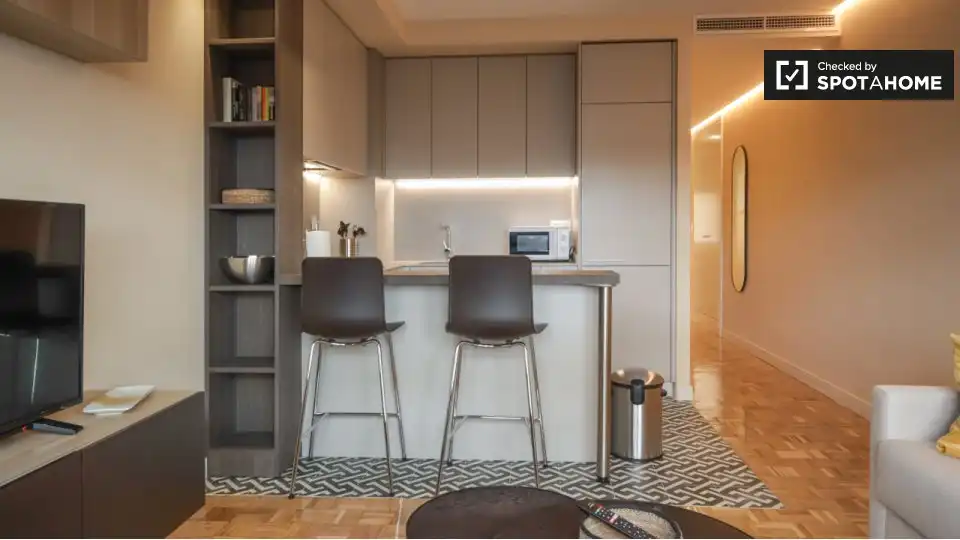 Küche von Wohnung zur Miete in Madrid mit Klimaanlage, Heizung und Möbliert