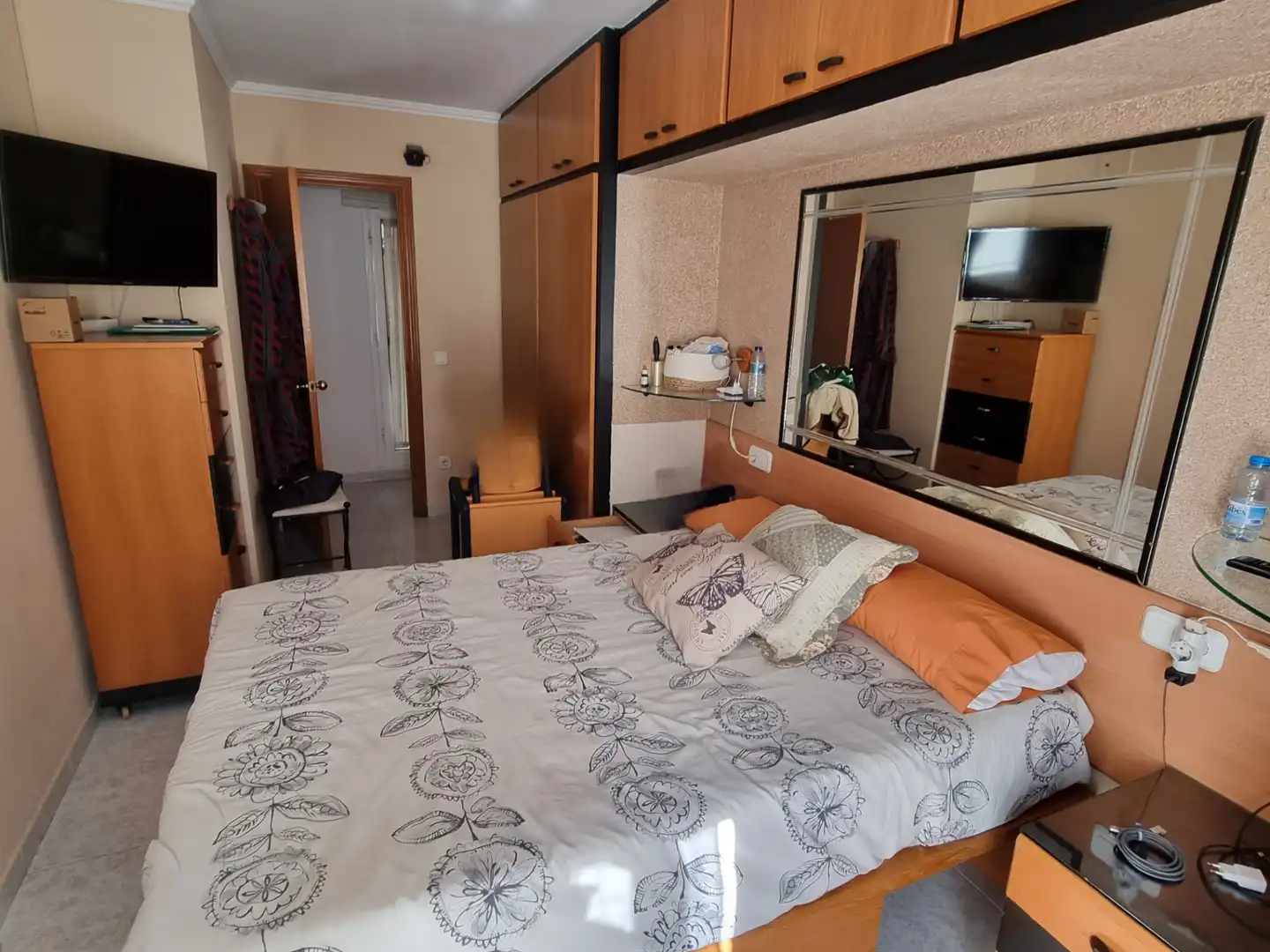 Bedroom of Flat for sale in Girona  with Air Conditioner, Heating and Terrace