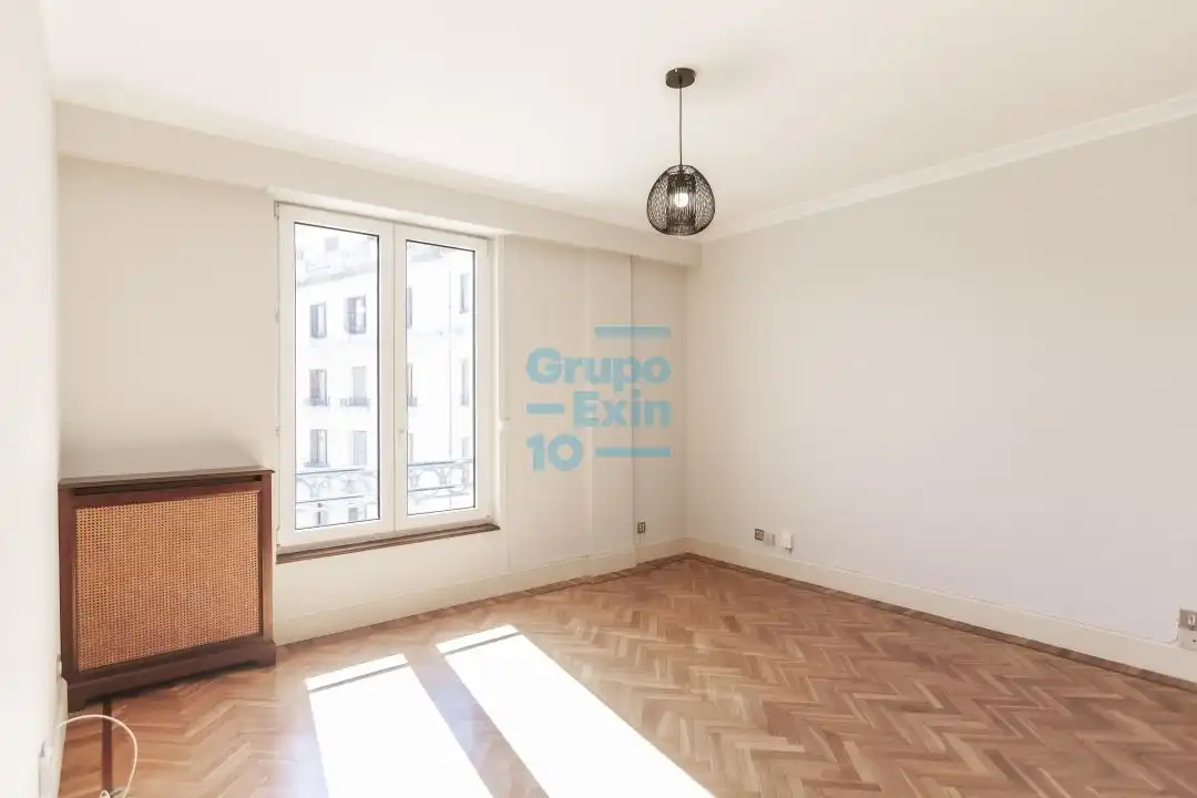 Habitación de Piso de alquiler en Donostia - San Sebastián  con Balcón