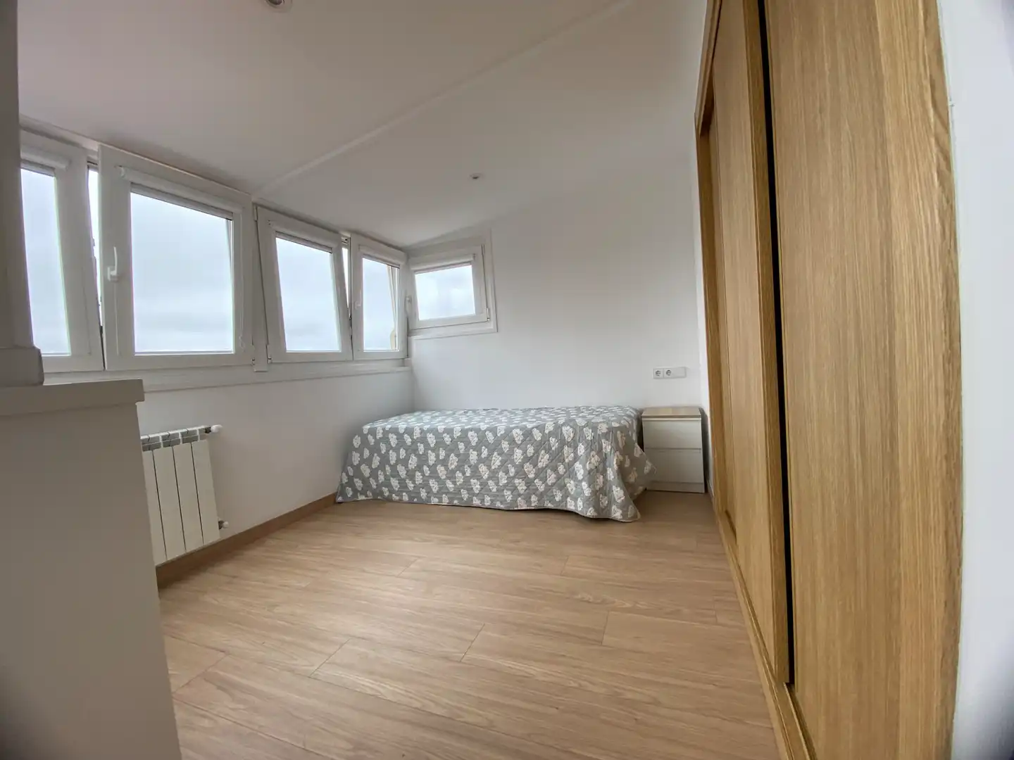 Bedroom of Flat for sale in Vigo   with Heating, Storage room and Furnished