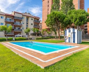 Swimming pool of Single-family semi-detached for sale in Constantí  with Air Conditioner, Heating and Private garden