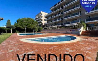 Swimming pool of Planta baja for sale in Salou  with Air Conditioner and Terrace