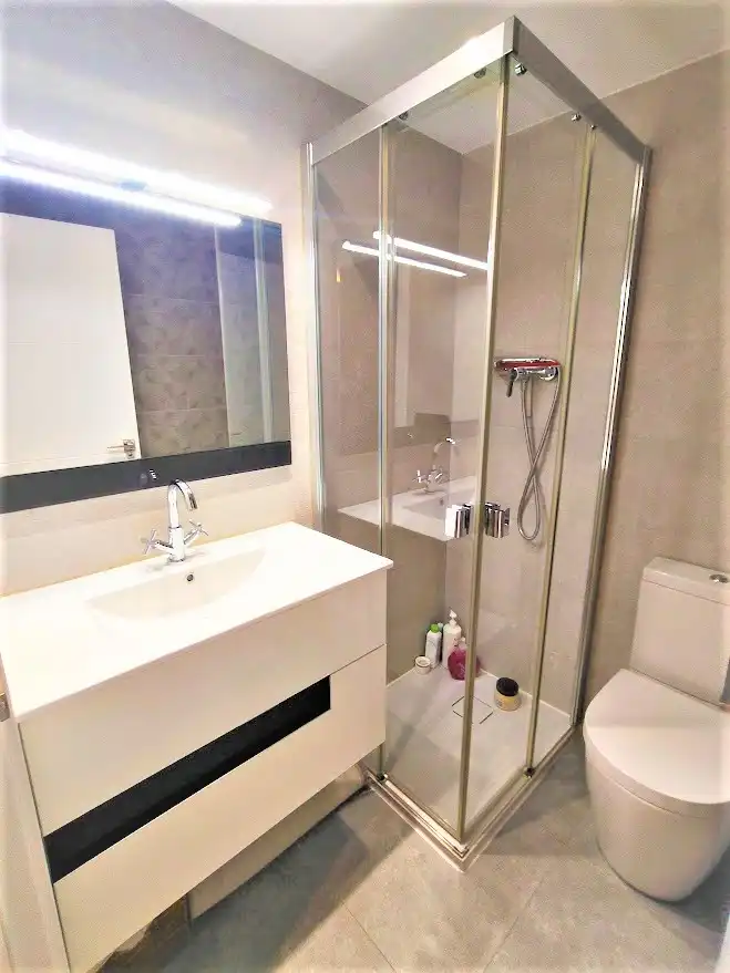Bany de Apartament en venda en Lleida amb Aire condicionat, Calefacció i Parquet
