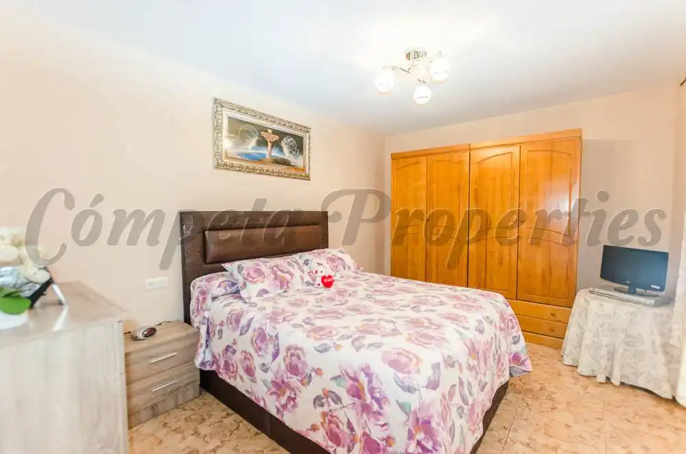 Habitación de Casa o chalet en venta en Cómpeta con Terraza, Amueblado y Horno