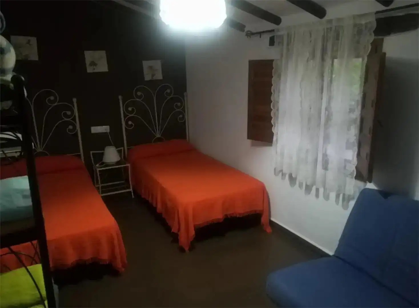 Dormitori de Casa o xalet de lloguer en Sedella amb Jardí privat, Traster i Piscina