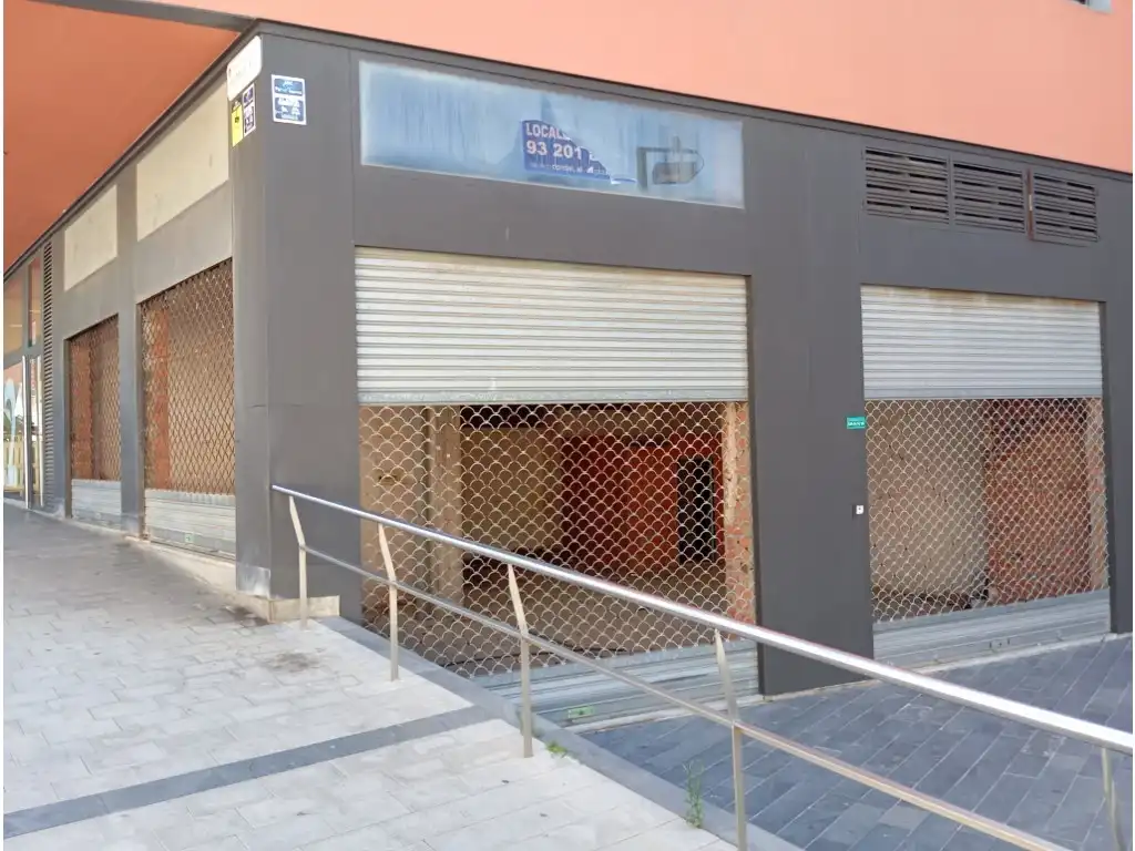 Business premises for sale in Calle Pi I Margall