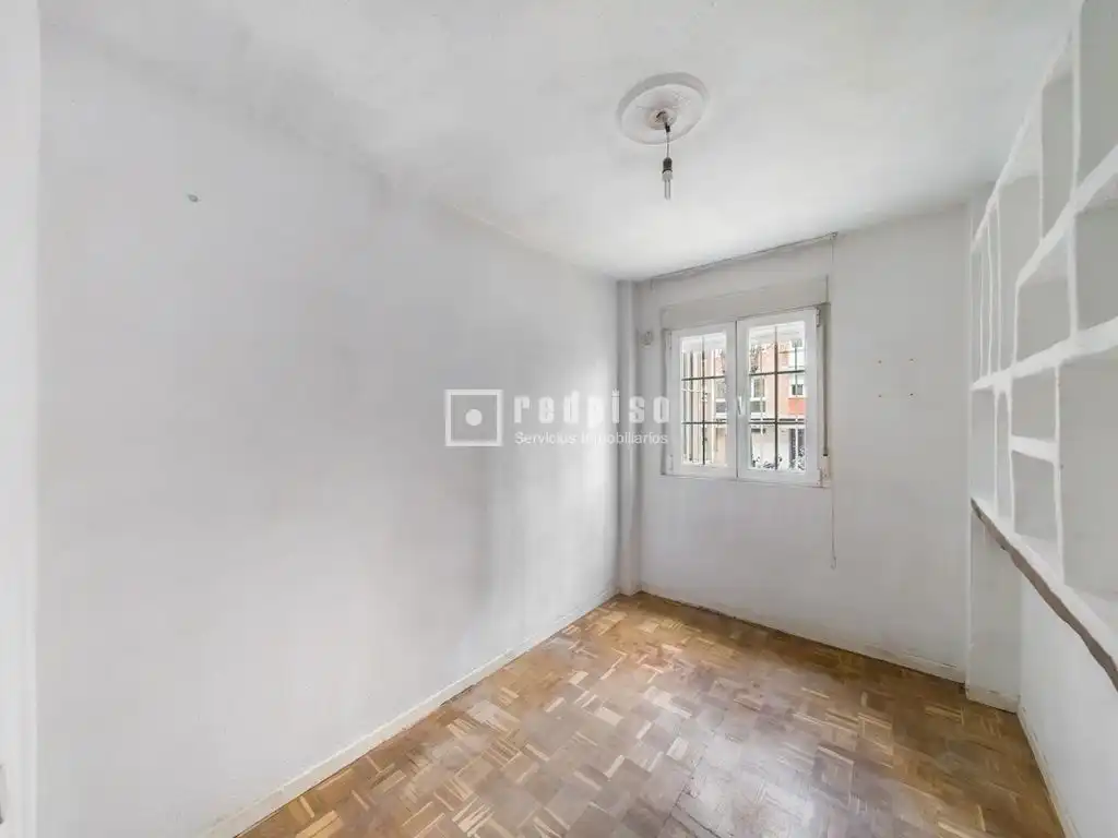 Habitación de Piso en venta en Madrid con Calefacción y Terraza