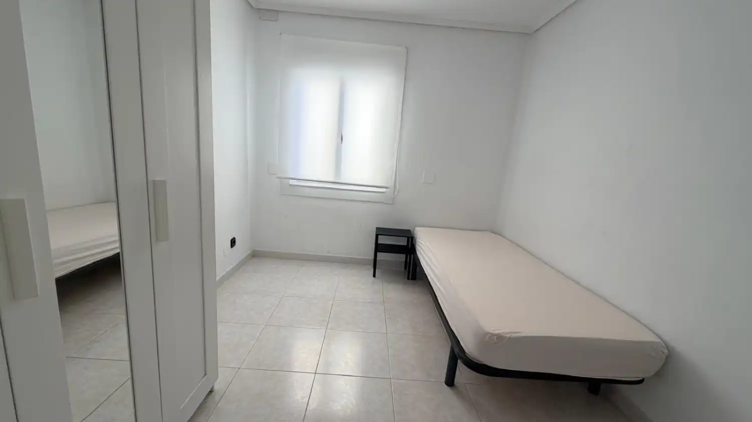 Schlafzimmer von Wohnung zur Miete in Ferrol mit Möbliert und Internet