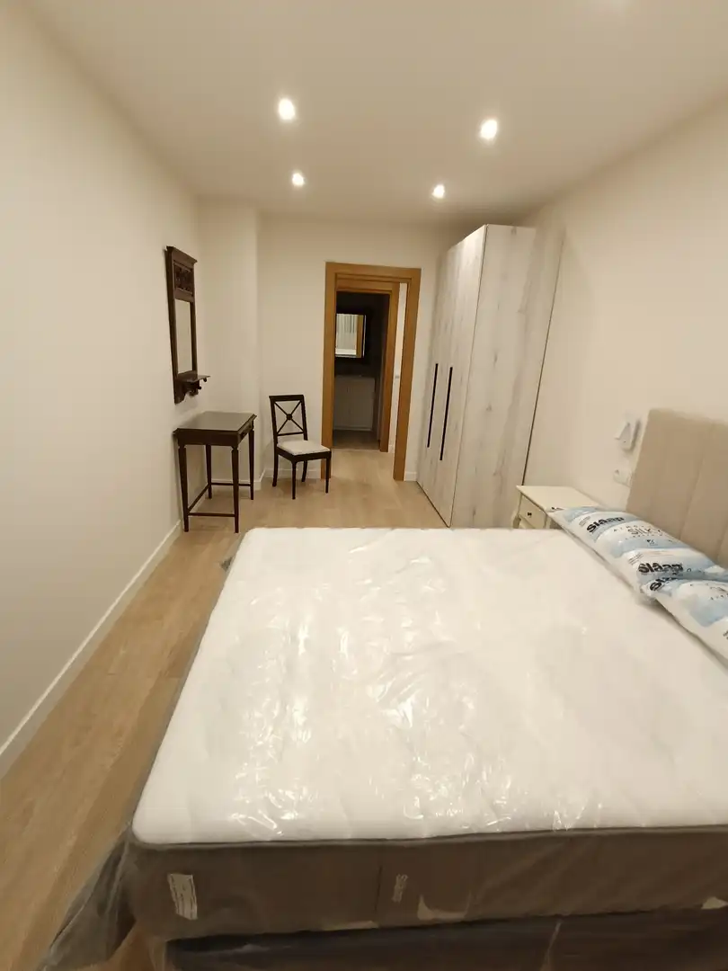 Dormitori de Pis en venda en Cartes amb Parquet i Moblat