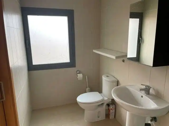 Bathroom of Office for rent in Campodón - Ventorro del Cano