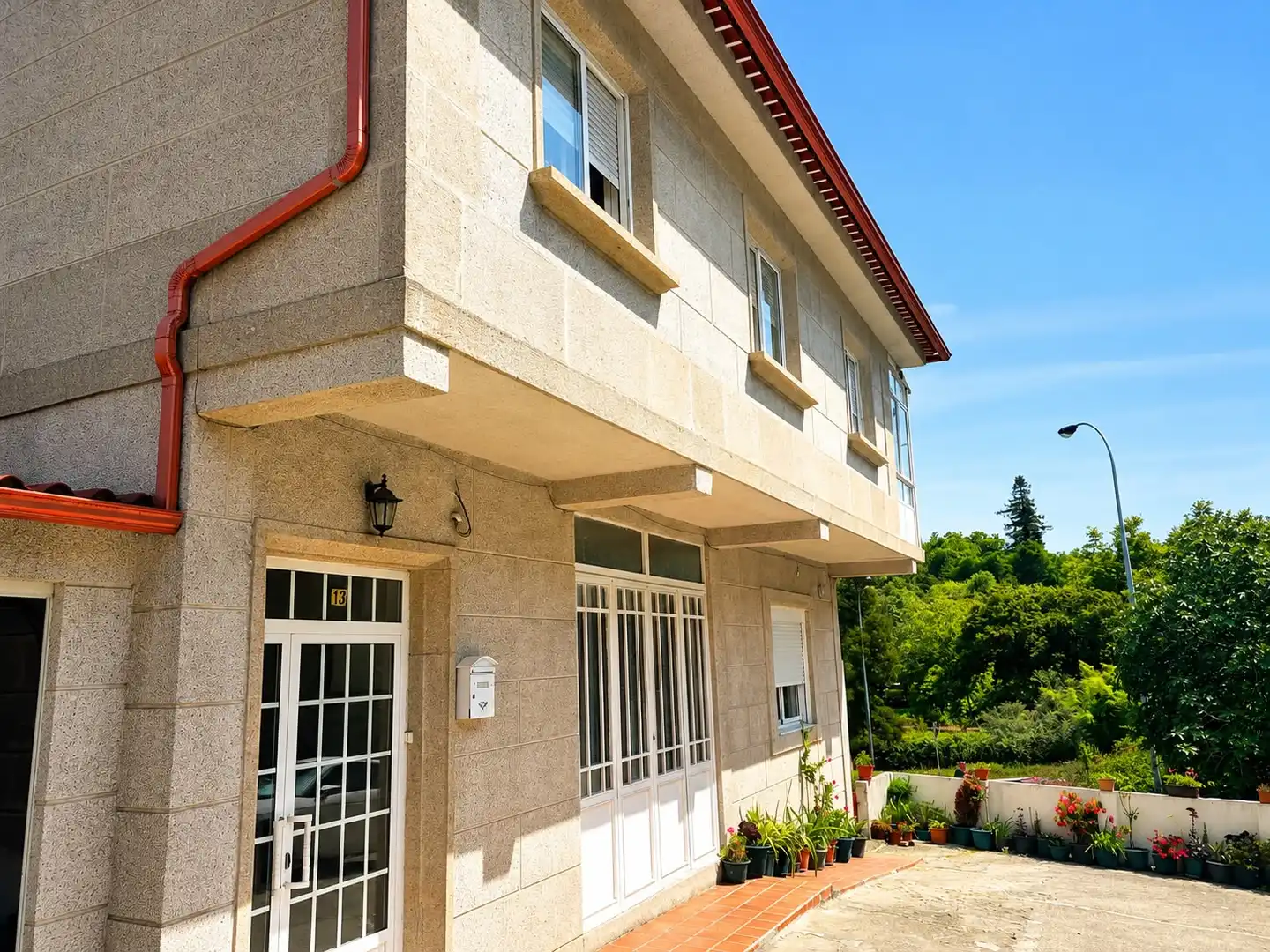 Vista exterior de Casa o chalet en venta en Vigo  con Calefacción, Jardín privado y Terraza