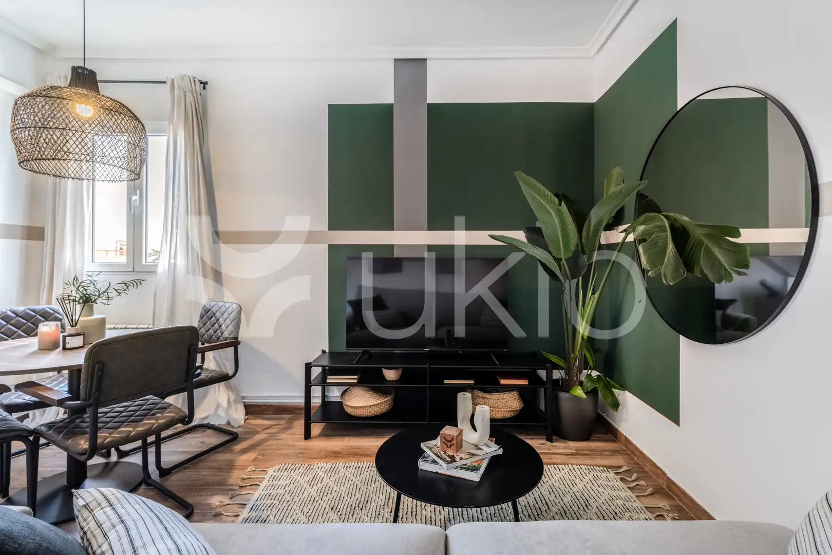 Sala de estar de Piso de alquiler en  Madrid Capital con Aire acondicionado, Calefacción y Amueblado