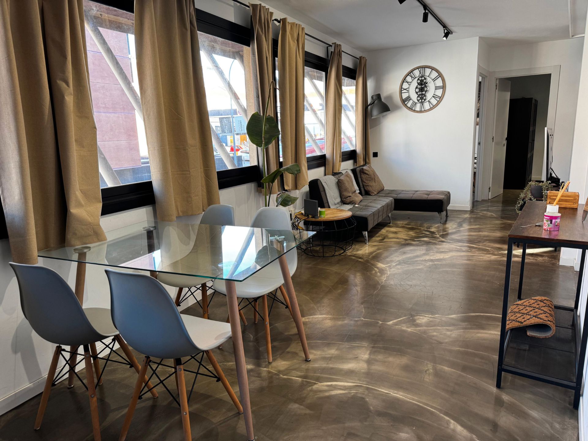 Sala d'estar de Pis de lloguer en Terrassa amb Moblat, Rentadora i Microones