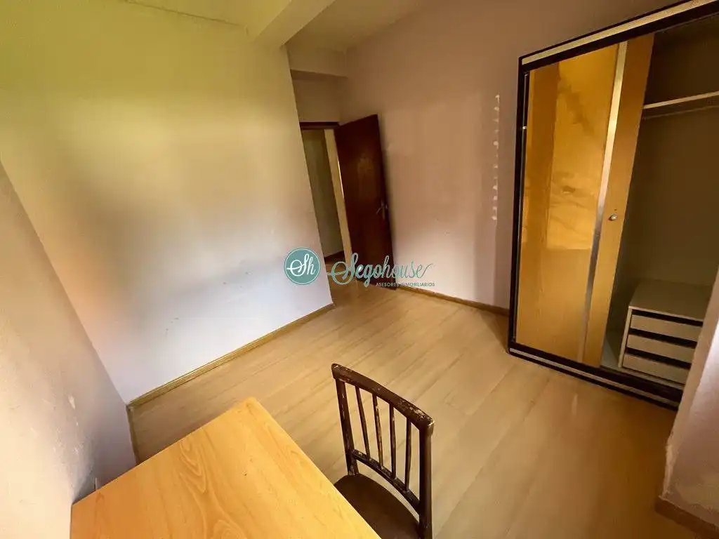 Bedroom of Flat for sale in Segovia  with Terrace