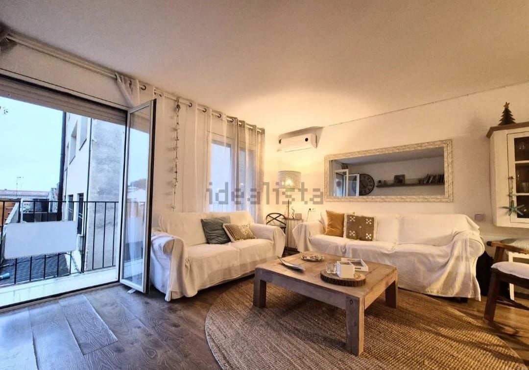 Sala d'estar de Casa adosada en venda en Cabrera de Mar amb Aire condicionat, Calefacció i Parquet