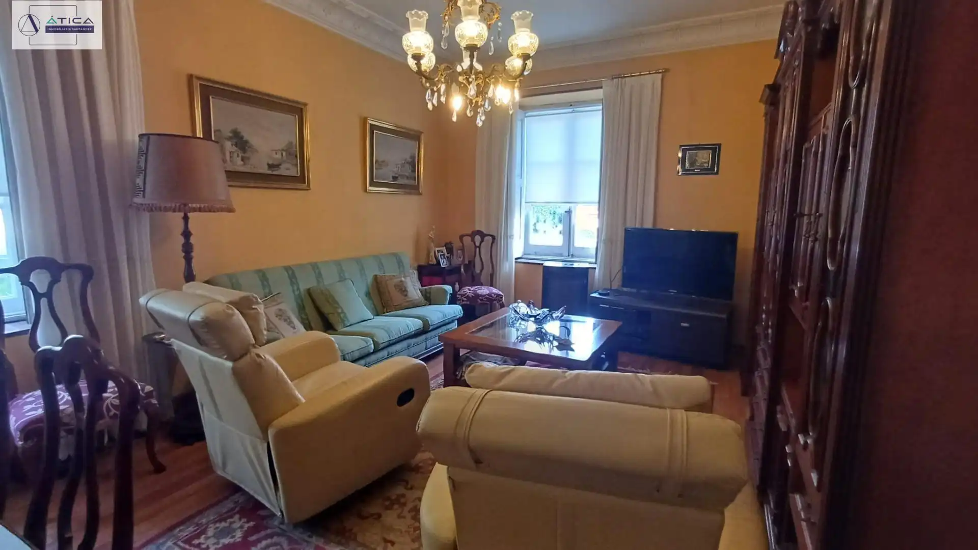 Sala d'estar de Casa o xalet en venda en Santander amb Jardí privat, Terrassa i Moblat