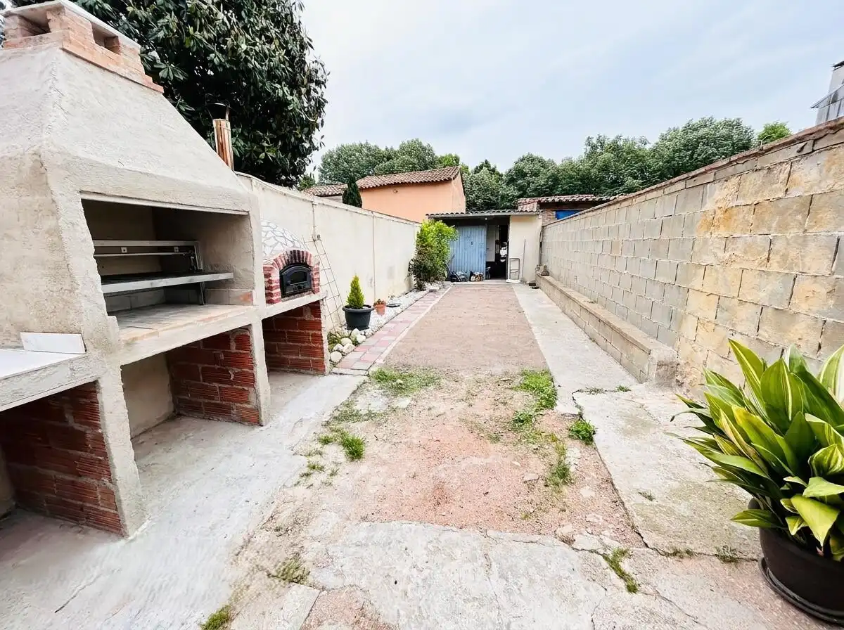 Jardín de Piso en venta en Manlleu con Calefacción y Terraza