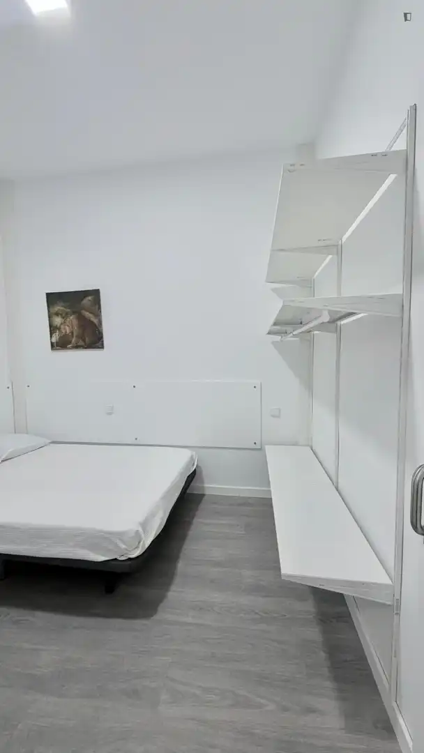 Schlafzimmer von Wohnungen zur Miete in Madrid mit Klimaanlage, Möbliert und Waschmaschine
