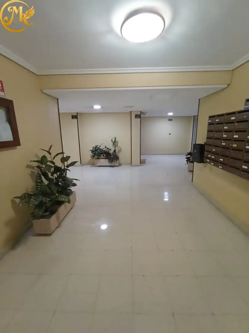 Piso en venta en Santander con Calefacción, Terraza y Trastero