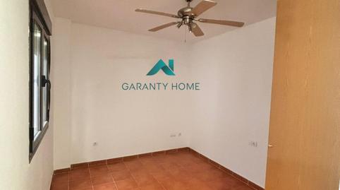 Foto 2 de Planta baja en venta en Azucaica,  Toledo Capital