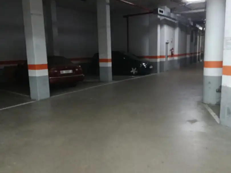 Parkplatz von Garage zur Miete in Albacete
