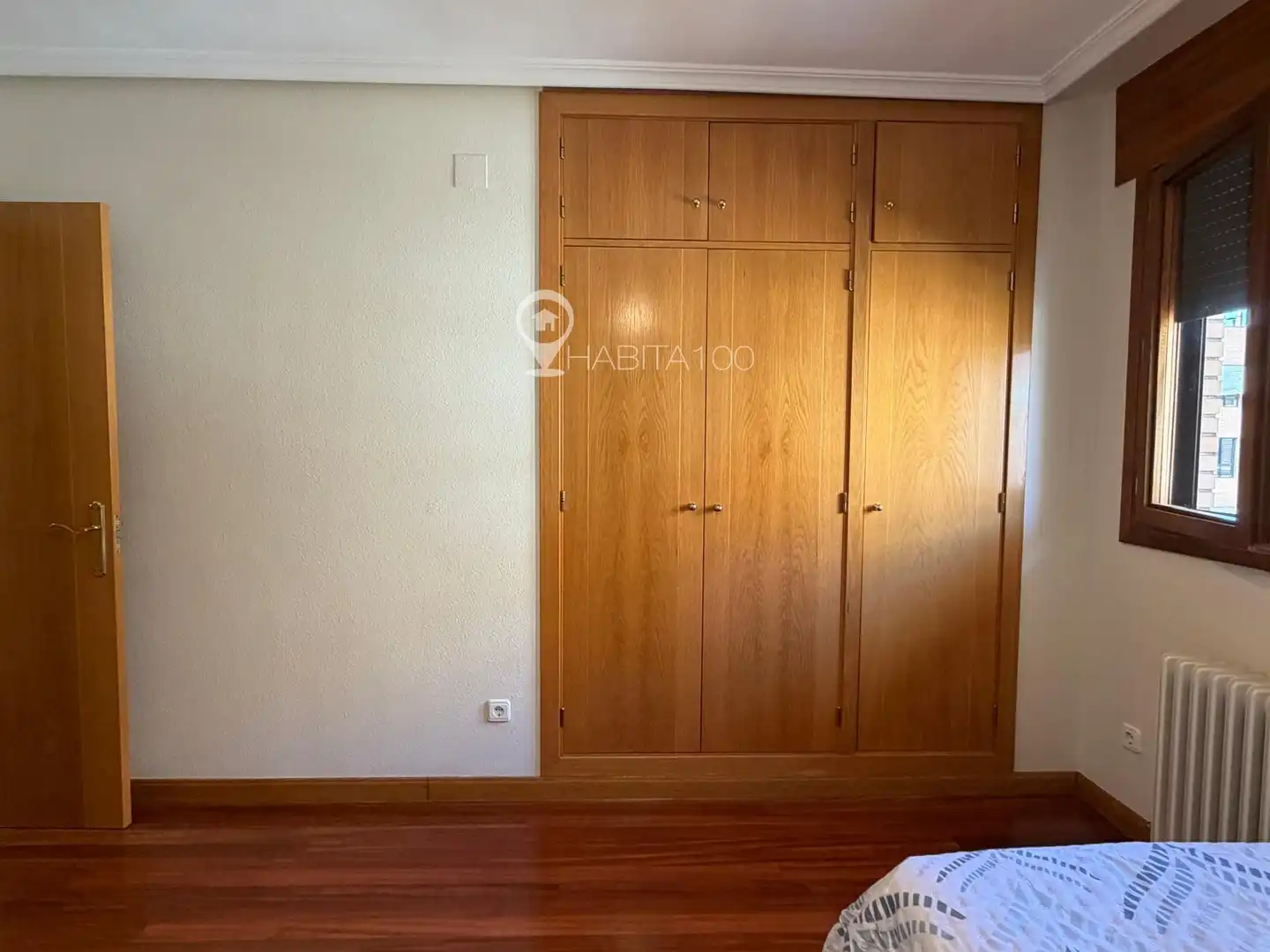 Habitación de Piso para compartir en Cuenca con Calefacción, Terraza y Amueblado
