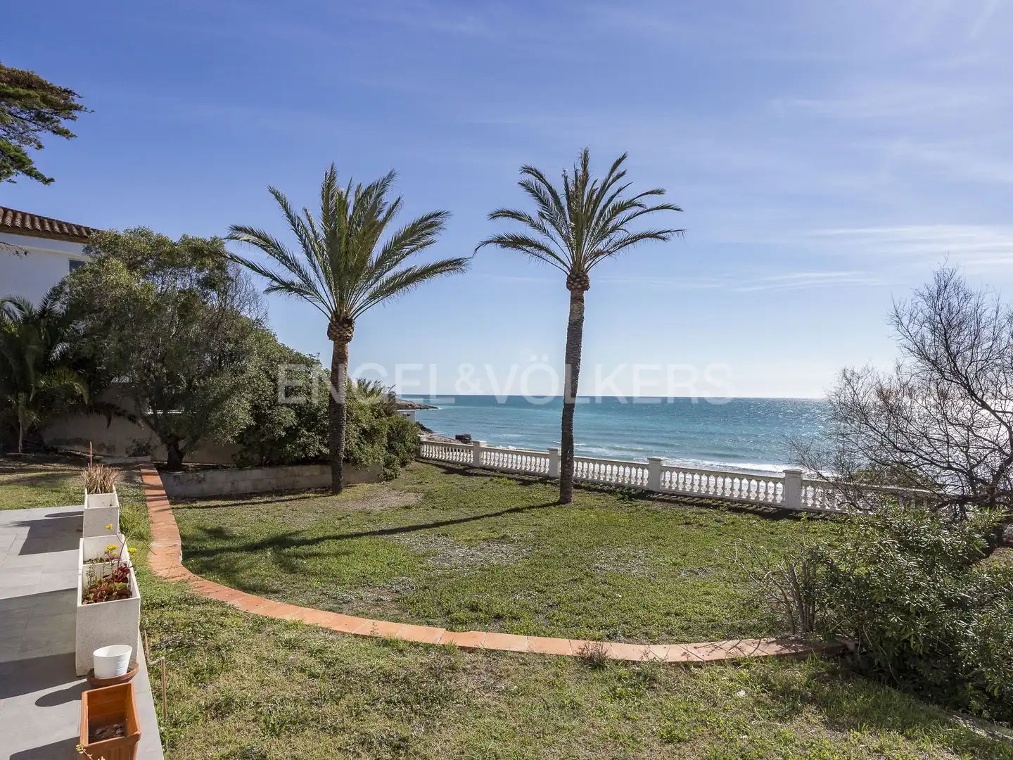 Exterior view of Houses for rent in Vilanova i la Geltrú  with Air Conditioner, Heating and Private garden