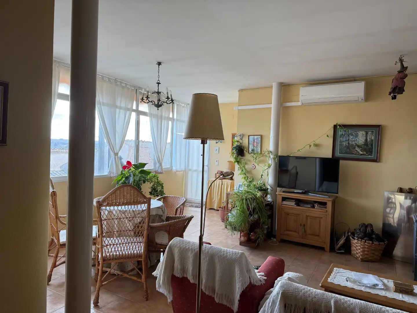 Sala d'estar de Casa o xalet en venda en Calatorao amb Calefacció, Jardí privat i Terrassa