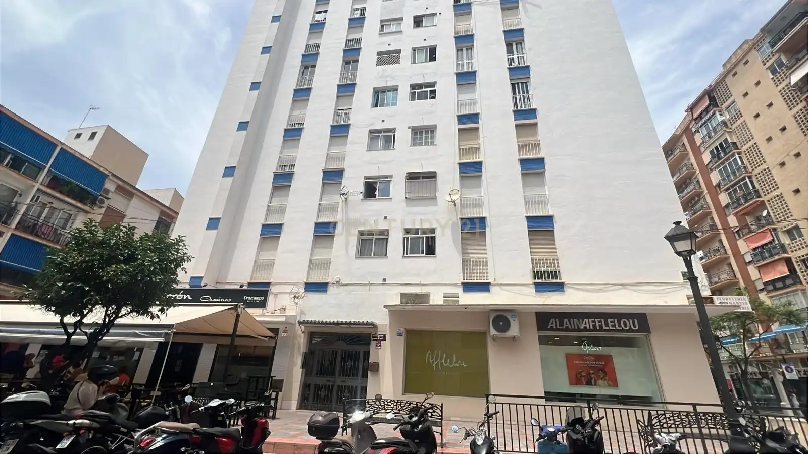 Apartament amb terrassa en venda a C. San Pancracio, 5, 29640 Fuengirola, Málaga, Spain 3, imagen 2