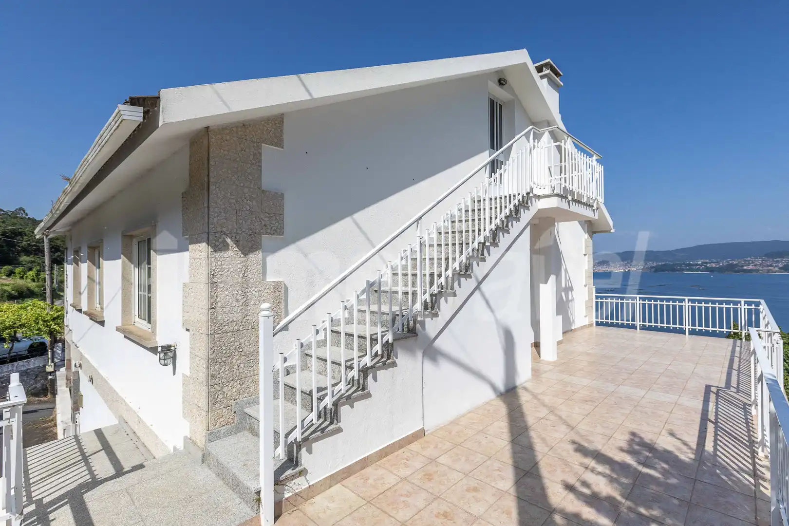 Vista exterior de Casa o chalet en venta en Sanxenxo con Calefacción, Jardín privado y Terraza