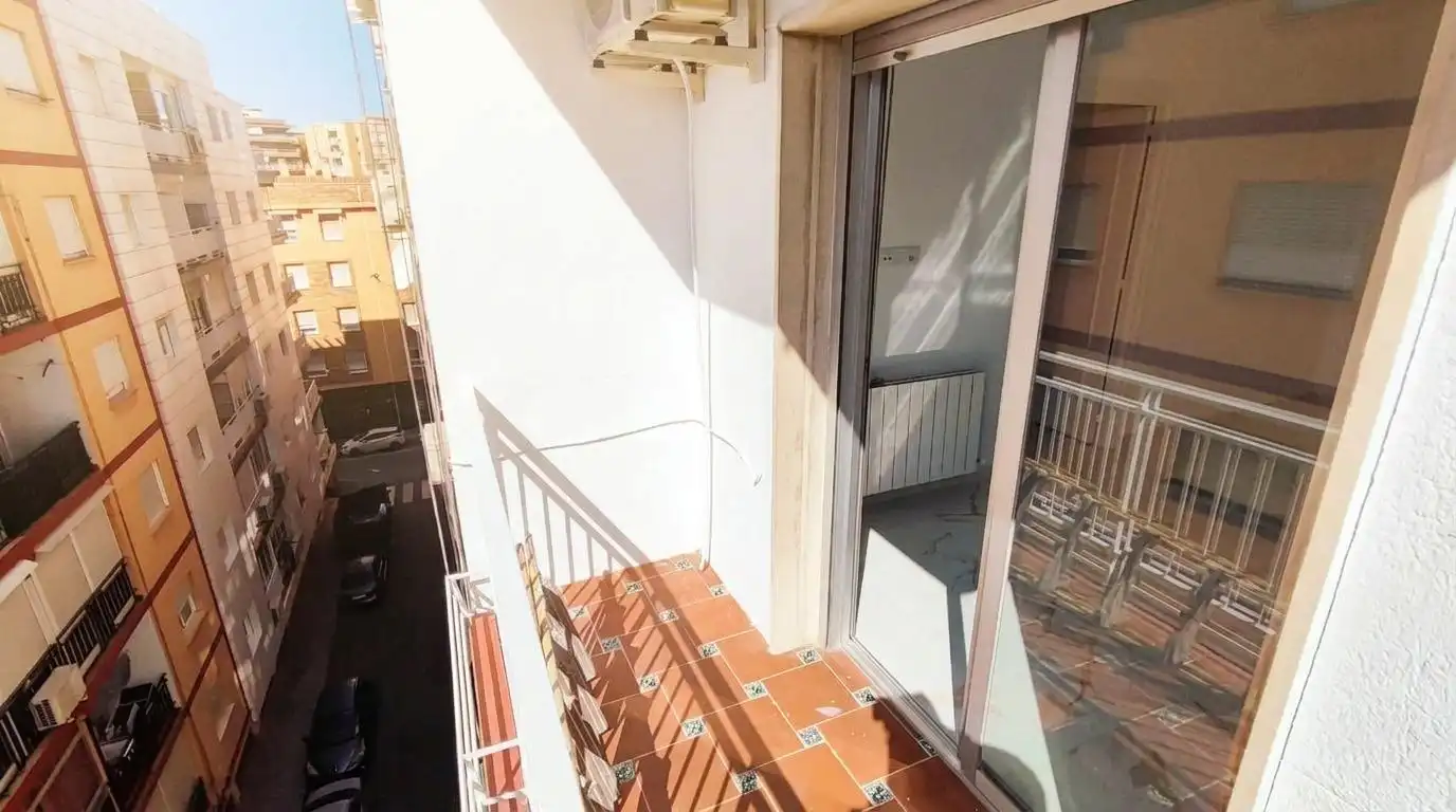 Flat with terrace to rent in Calle Calle Alhamar, imagen 10