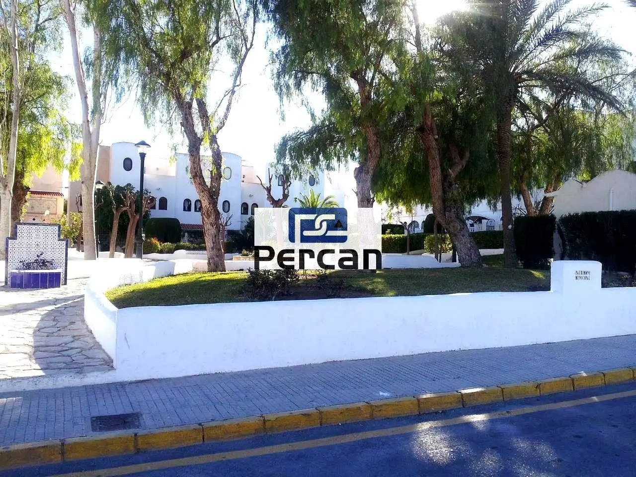 Exterior view of Houses for sale in El Campello  with Air Conditioner, Terrace and Furnished