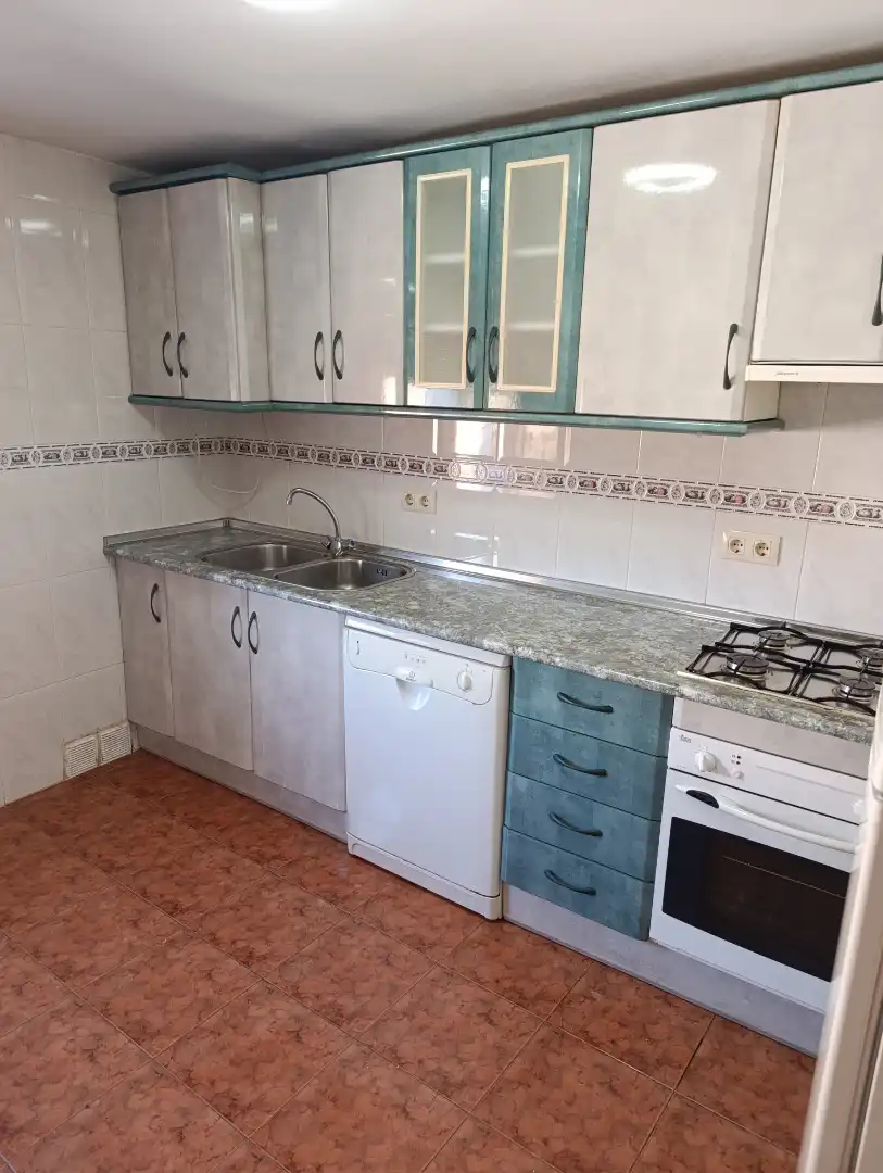 Kitchen of Houses for sale in Alcántara
