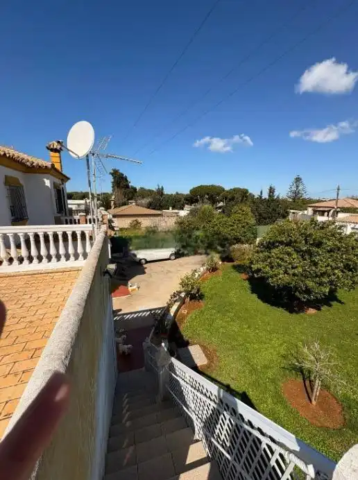 Vista exterior de Finca rústica en venda en Chiclana de la Frontera amb Aire condicionat, Jardí privat i Terrassa