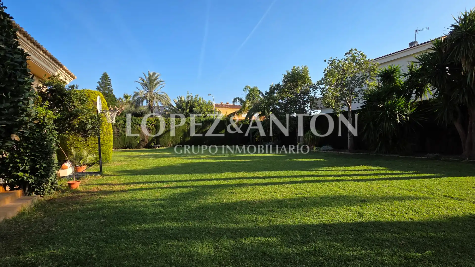 Haus oder Chalet zum Verkauf in L'Eliana mit Klimaanlage, Heizung und Privatgarten