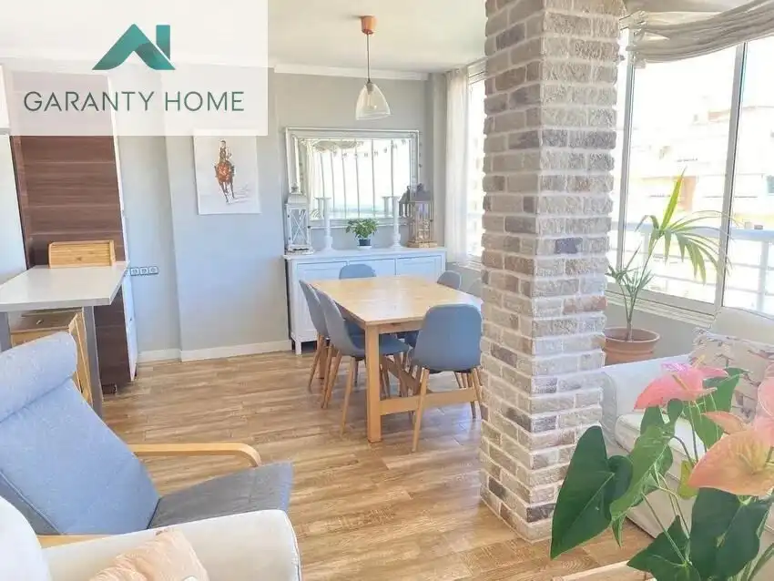 Comedor de Ático de alquiler en Málaga con Aire acondicionado, Calefacción y Jardín privado