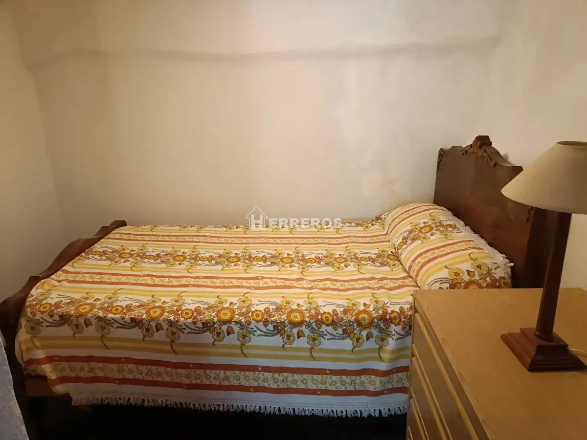 Habitación de Casa o chalet en venta en Villanueva de Cameros con Calefacción, Trastero y Balcón