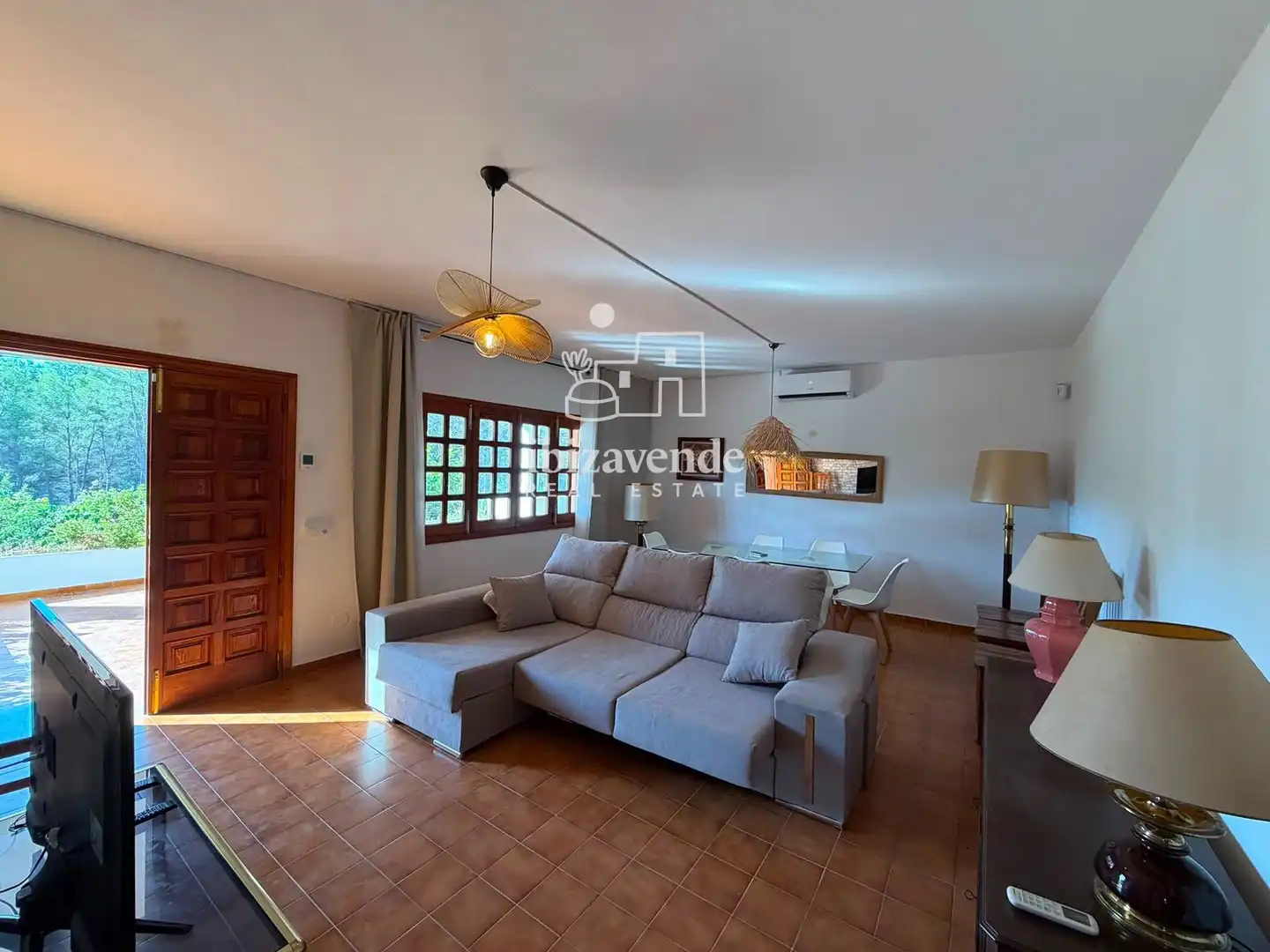 Sala de estar de Casa o chalet de alquiler en Santa Eulària des Riu con Aire acondicionado, Piscina y Amueblado